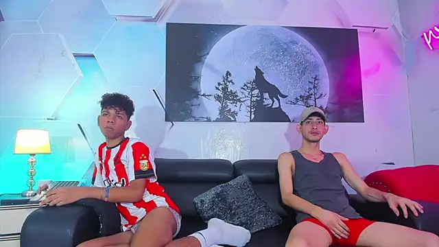 Spicy guys online show from April 7, 2026, 1:11 pm