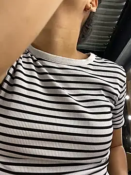 cloe taylor  25 online show from February 25, 2026, 1:10 pm