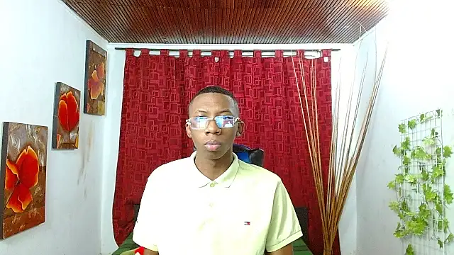 milo018 online show from April 18, 2026, 8:31 pm