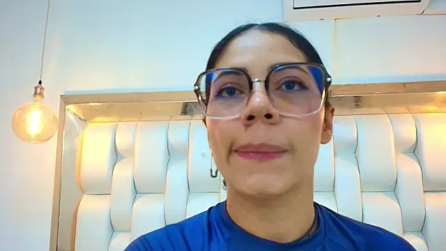 Snapshot of AzulMaveric chatting on July 21, 2026, 7:38 pm AzulMaveric online show from July 21, 2026, 7:38 pm