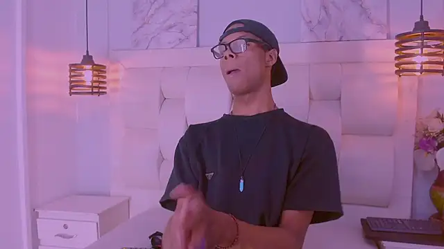 Santiago Ortiz  online show from March 21, 2026, 9:29 pm