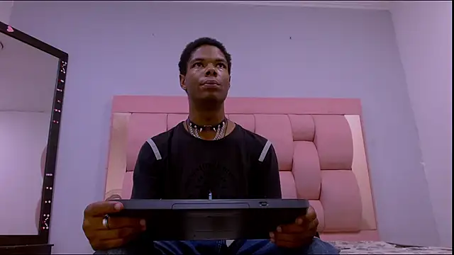 Santiago Ortiz  online show from March 26, 2026, 3:45 am