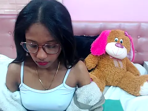 cutedoll4u online show from March 4, 2026, 1:50 pm