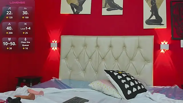 Snapshot of SweerLuna chatting on April 30, 2026, 2:01 pm SweerLuna online show from April 30, 2026, 2:01 pm