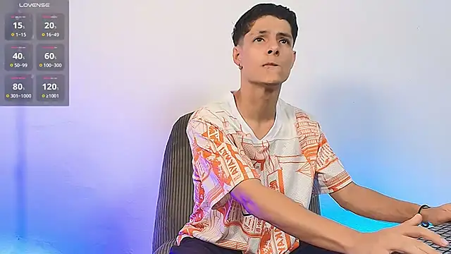 Eliassalvatore  online show from July 22, 2026, 7:27 pm