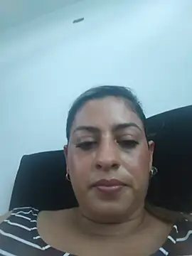 Snapshot of Marcela2408 chatting on May 25, 2026, 4:57 pm Marcela2408 online show from May 25, 2026, 4:57 pm