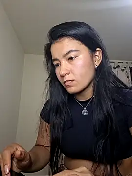 Miiia a online show from April 21, 2026, 9:28 pm