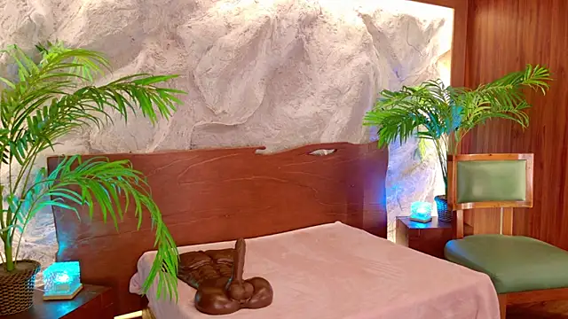 Snapshot of Rolyloren_ chatting on February 26, 2026, 4:06 pm Rolyloren online show from February 26, 2026, 4:06 pm