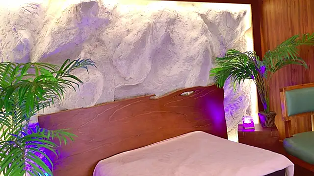 Snapshot of Rolyloren_ chatting on March 4, 2026, 3:51 pm Rolyloren online show from March 4, 2026, 3:51 pm