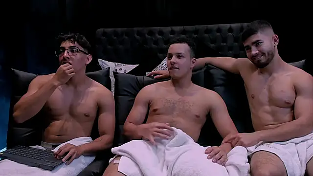 sexy friendss online show from February 18, 2026, 12:50 am