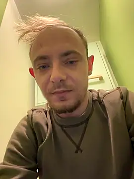 Crevette311 online show from November 23, 2025, 8:58 am