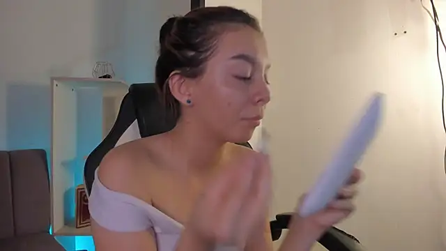 MelLove  online show from February 19, 2026, 7:54 pm