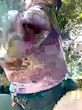 yissela92 online show from March 8, 2026, 3:16 pm