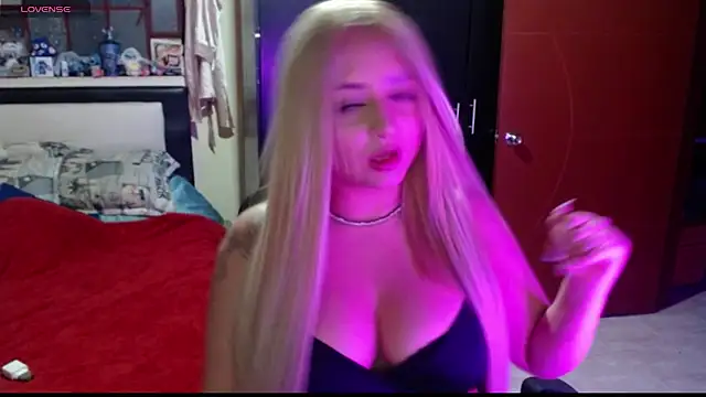 Snapshot of Cammile__Iryna chatting on June 22, 2026, 2:35 am Cammile Iryna online show from June 22, 2026, 2:35 am