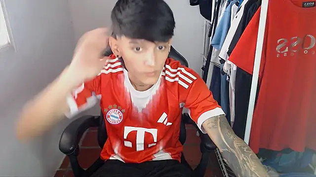 Snapshot of BOY-767 chatting on March 3, 2026, 6:36 pm BOY-767 online show from March 3, 2026, 6:36 pm