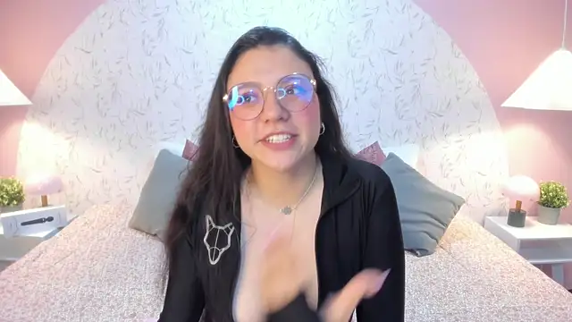 Angelie Rosebrm online show from April 8, 2026, 3:17 am