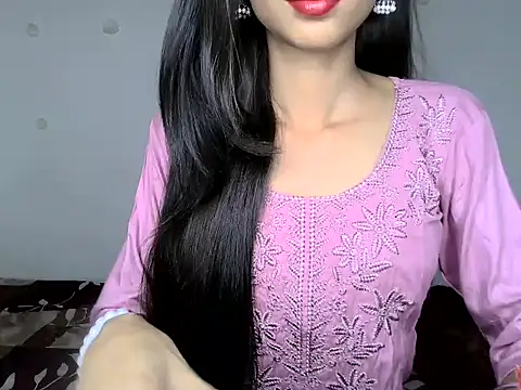 SIKSHA SINGH online show from May 20, 2026, 6:14 pm