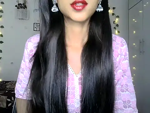SIKSHA SINGH online show from May 31, 2026, 2:02 pm