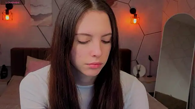 elise robbie online show from March 30, 2026, 1:06 am