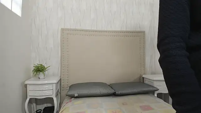 FernandaAvilax online show from March 4, 2026, 8:59 pm