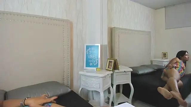 Snapshot of FernandaAvilax chatting on April 21, 2026, 2:51 am FernandaAvilax online show from April 21, 2026, 2:51 am