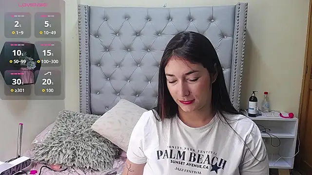 skarlett  36 online show from March 9, 2026, 2:21 pm