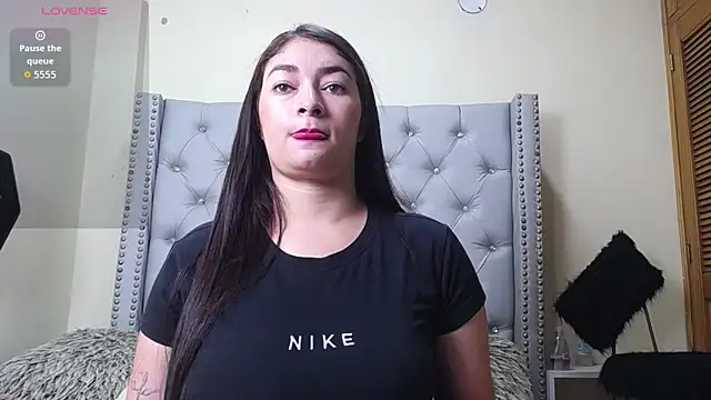 skarlett  36 online show from April 2, 2026, 2:15 pm