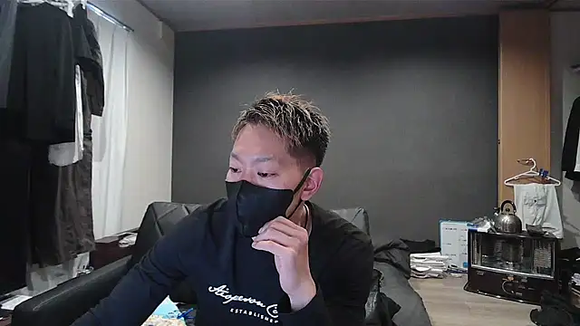 ryuaaaaa online show from March 11, 2026, 7:47 am