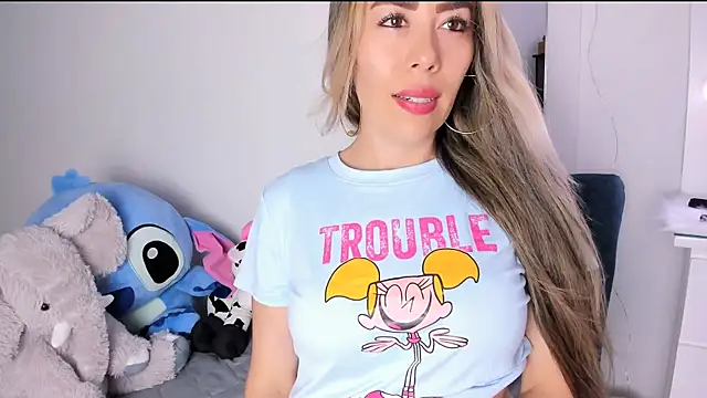 Snapshot of Ariana-Cobos chatting on July 8, 2026, 8:46 pm Ariana-Cobos online show from July 8, 2026, 8:46 pm