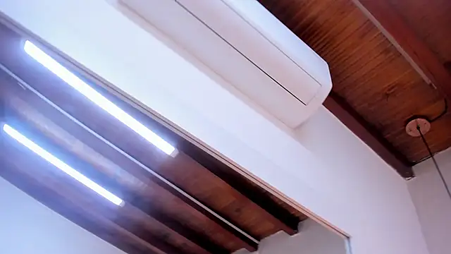 amelieandaxel online show from March 5, 2026, 12:56 pm