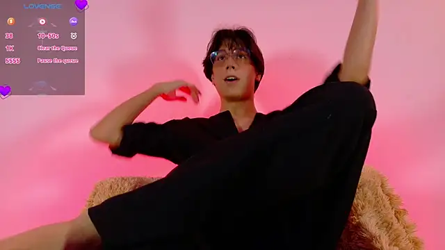 lui x dust online show from April 9, 2026, 3:28 am