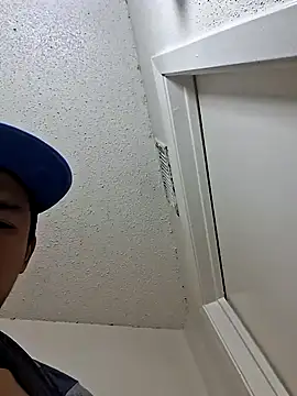 Snapshot of gueboloco2626 chatting on March 3, 2026, 1:06 pm gueboloco2626 online show from March 3, 2026, 1:06 pm