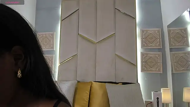 Snapshot of KarinaaCoxx chatting on July 13, 2026, 12:08 pm KarinaaCoxx online show from July 13, 2026, 12:08 pm