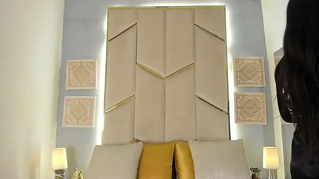 Snapshot of KarinaaCoxx chatting on July 15, 2026, 12:10 pm KarinaaCoxx online show from July 15, 2026, 12:10 pm