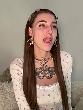 Snapshot of bountymi chatting on March 4, 2026, 5:52 pm bountymi online show from March 4, 2026, 5:52 pm