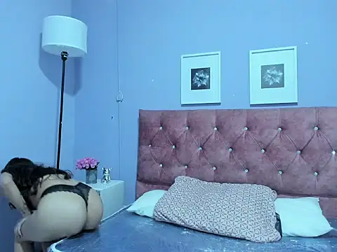 Snapshot of lilirousee chatting on February 25, 2026, 7:01 pm lilirousee online show from February 25, 2026, 7:01 pm