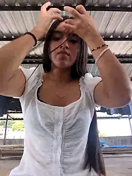 DulceCaroX online show from March 24, 2026, 7:08 pm