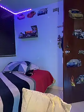 Snapshot of TOMAS_CONOR chatting on March 4, 2026, 11:44 pm TOMAS CONOR online show from March 4, 2026, 11:44 pm