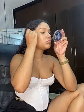 Miaafoxx   online show from March 14, 2026, 7:41 pm