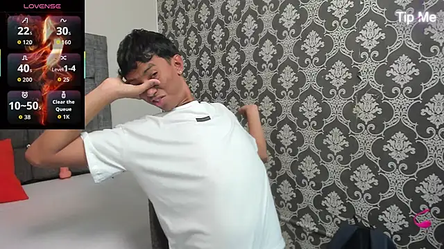 Little Twink19x online show from March 30, 2026, 7:15 pm