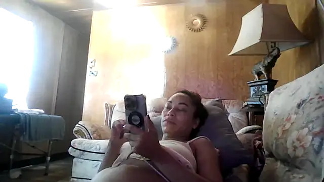 Snapshot of Dangerousrose chatting on June 12, 2026, 7:24 pm Dangerousrose online show from June 12, 2026, 7:24 pm