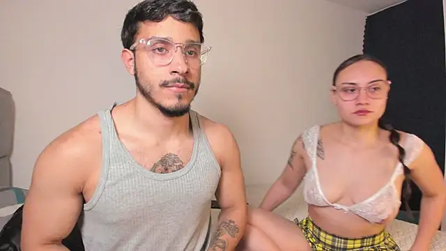 alphaandmuse online show from April 21, 2026, 4:52 am