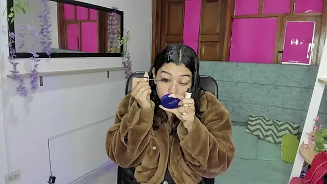 Aysha winxs online show from May 30, 2026, 3:47 am