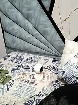 sara cute so online show from April 13, 2026, 4:29 am