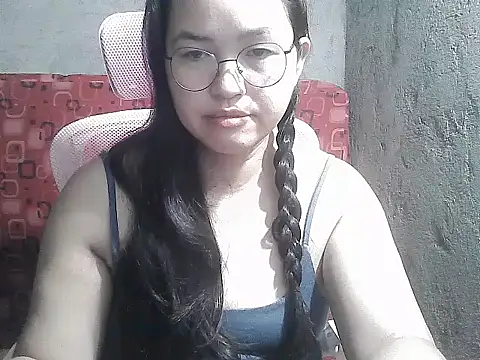 wildchinita00 online show from June 11, 2026, 9:35 pm
