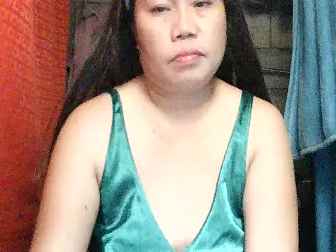 Snapshot of lovelypinay00 chatting on July 8, 2026, 12:53 pm lovelypinay00 online show from July 8, 2026, 12:53 pm