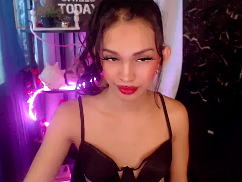 GoddessHugeCock online show from March 3, 2026, 3:45 am