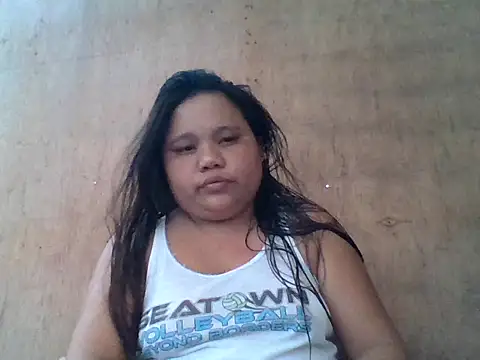 Snapshot of sweetlyn31 chatting on May 3, 2026, 4:18 am sweetlyn31 online show from May 3, 2026, 4:18 am