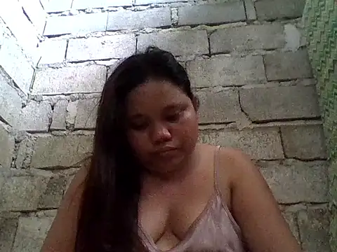 Snapshot of sweetlyn31 chatting on May 5, 2026, 2:19 am sweetlyn31 online show from May 5, 2026, 2:19 am