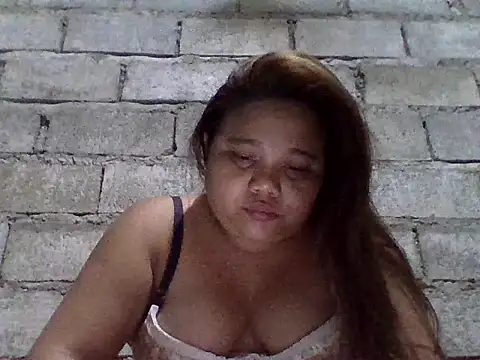 sweetlyn31 online show from June 24, 2026, 9:08 am